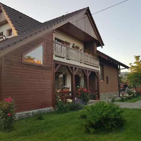 Pensiunea Rares Bistrita Bargaului Exteriör bild