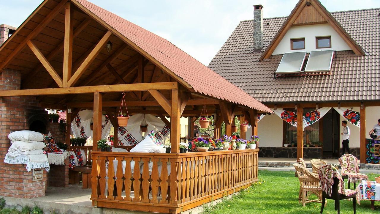 Pensiunea Rares Bistrita Bargaului Exteriör bild